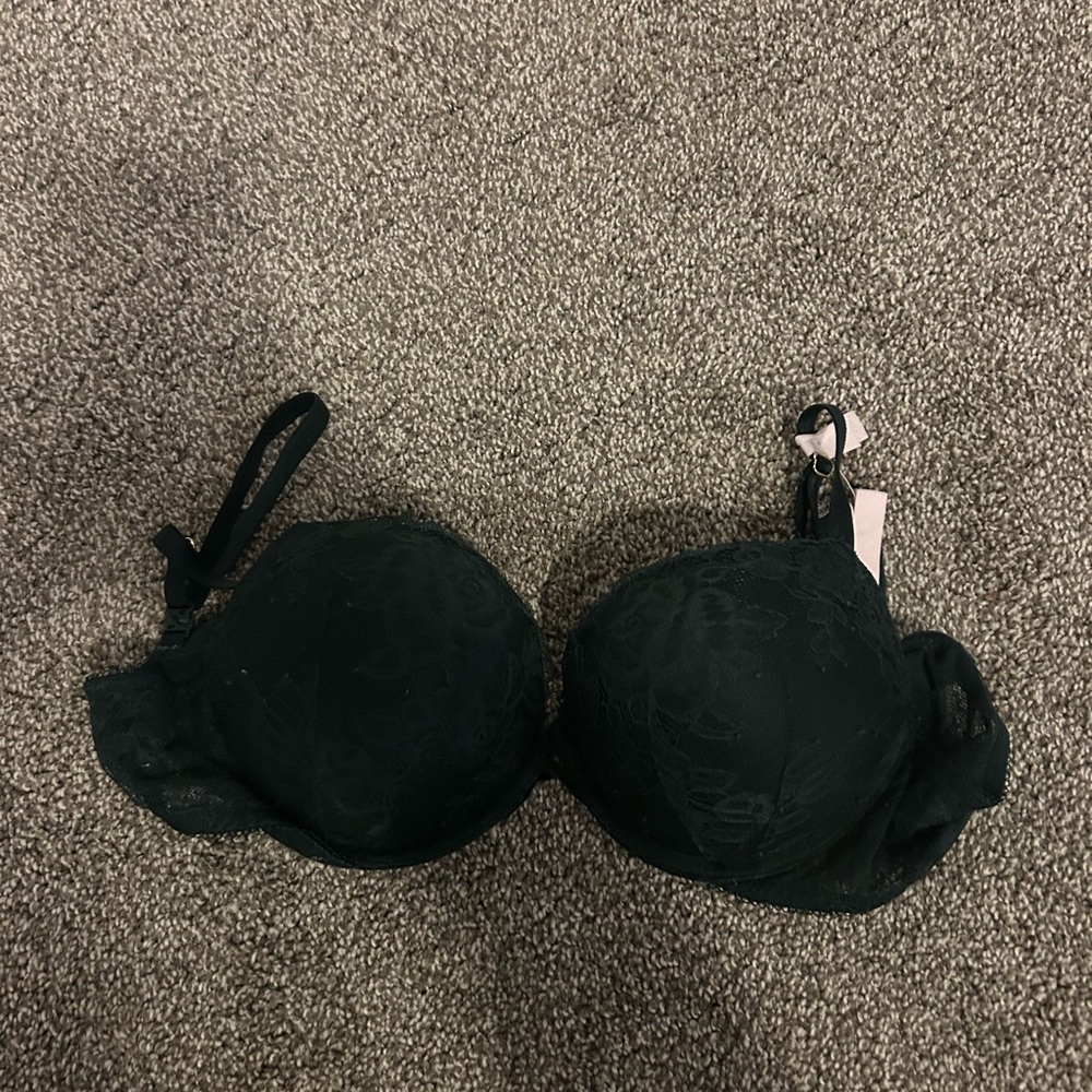 Victoria's Secret Dark Green Lace Bra